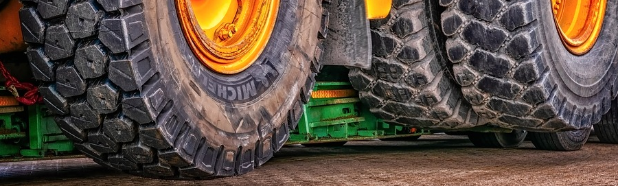 Baumaschinenanhänger